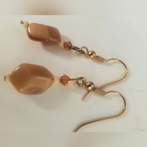 Geo cut handmade semiprecious drop earrings tan - Picture 2 of 2